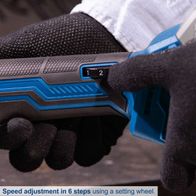 The Scheppach Cordless Angle Grinder C-AG125-X features a speed control with 6 steps using a setting wheel. The grinding discs have a diameter of 125 mm.