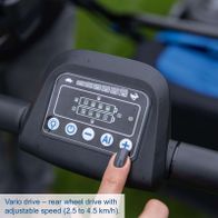 Variable speed rear-wheel drive with adjustable speed (2.5 to 4.5 km/h) for lawnmower