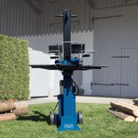 Scheppach HL730 standing log splitter with hydraulic system and split depth of 495 mm