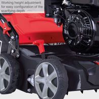 Adjustable working height for easy configuration of scarifying depth on the tool