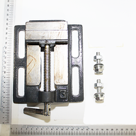 Scheppach vice with integrated scale and mounting components