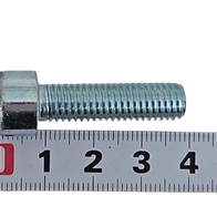 Cylindrical head screw with hex head, measured on scale