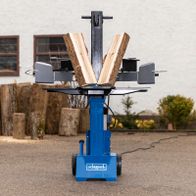 Scheppach HL810 hydraulic log splitter with splitter holder for accurate wood splitting