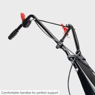 Comfortable handles for perfect support and secure grip