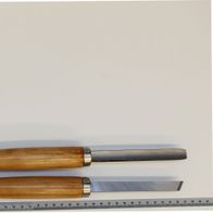 Scheppach chisel set for lathe: Two chisels with wooden handles and metal edges