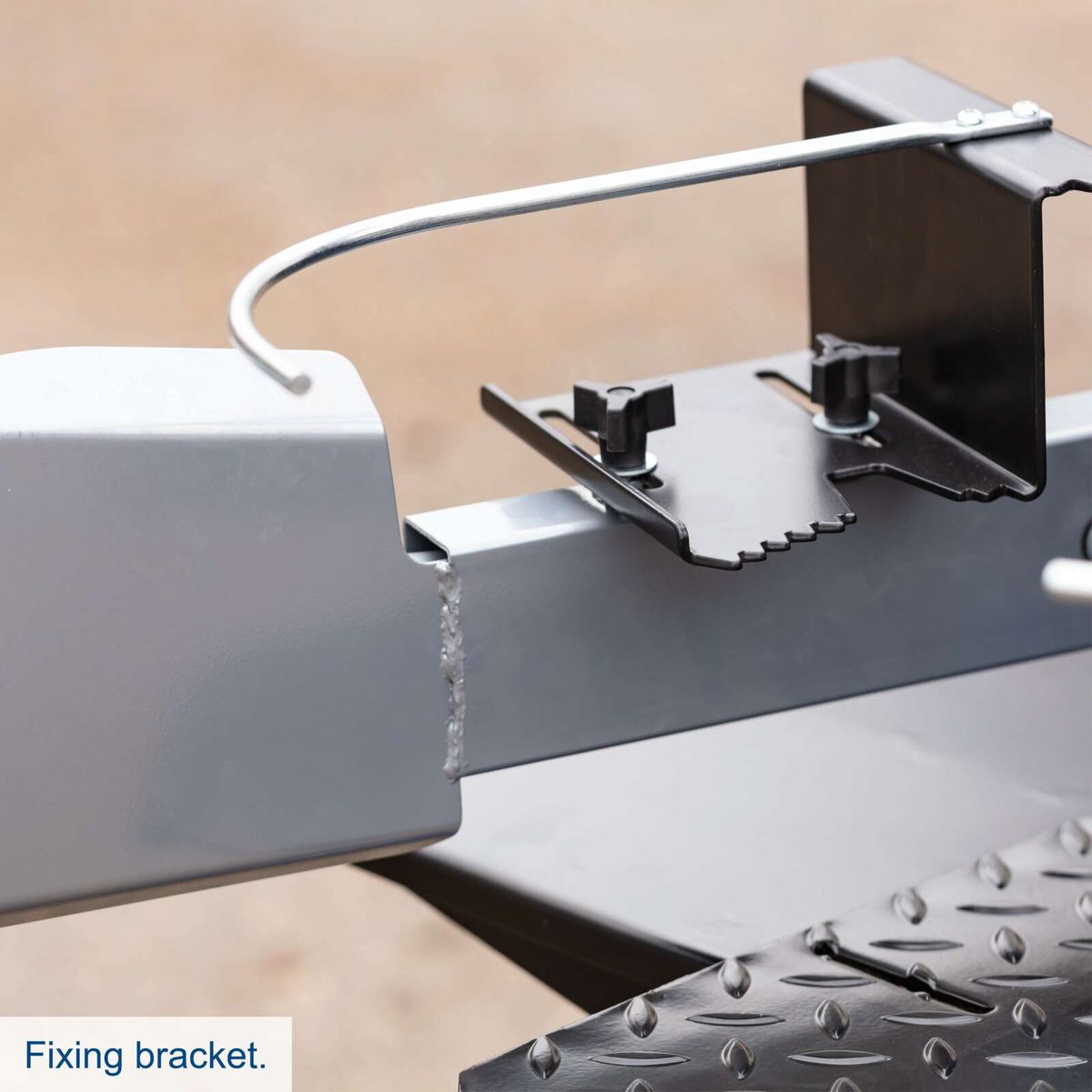 Fixing bracket for log splitter – securing clamp for accurate log alignment