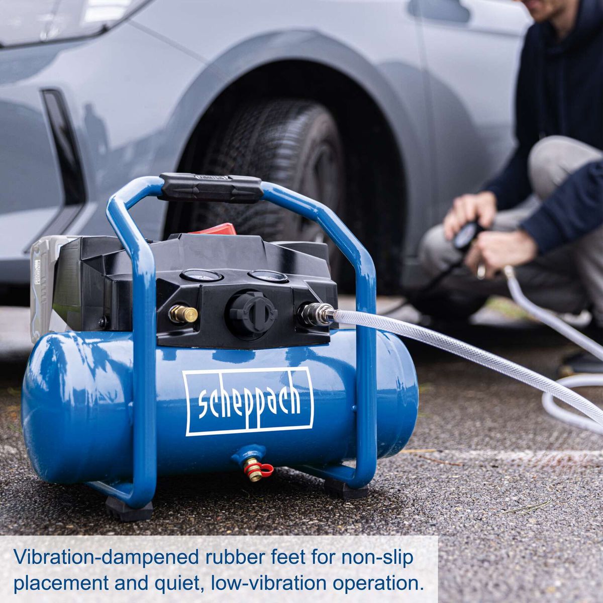 Vibration-damped rubber feet for stable placement and quiet, low-vibration operation of a Scheppach tool