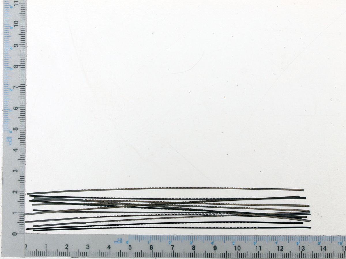 Scheppach leaf-cutting blade set with measurement scale for 12 blades (130 x 0.82 x 0.36 mm)
