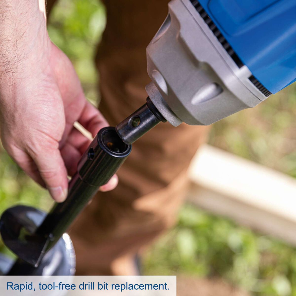 Quick, tool-free drill bit replacement for cordless earth auger