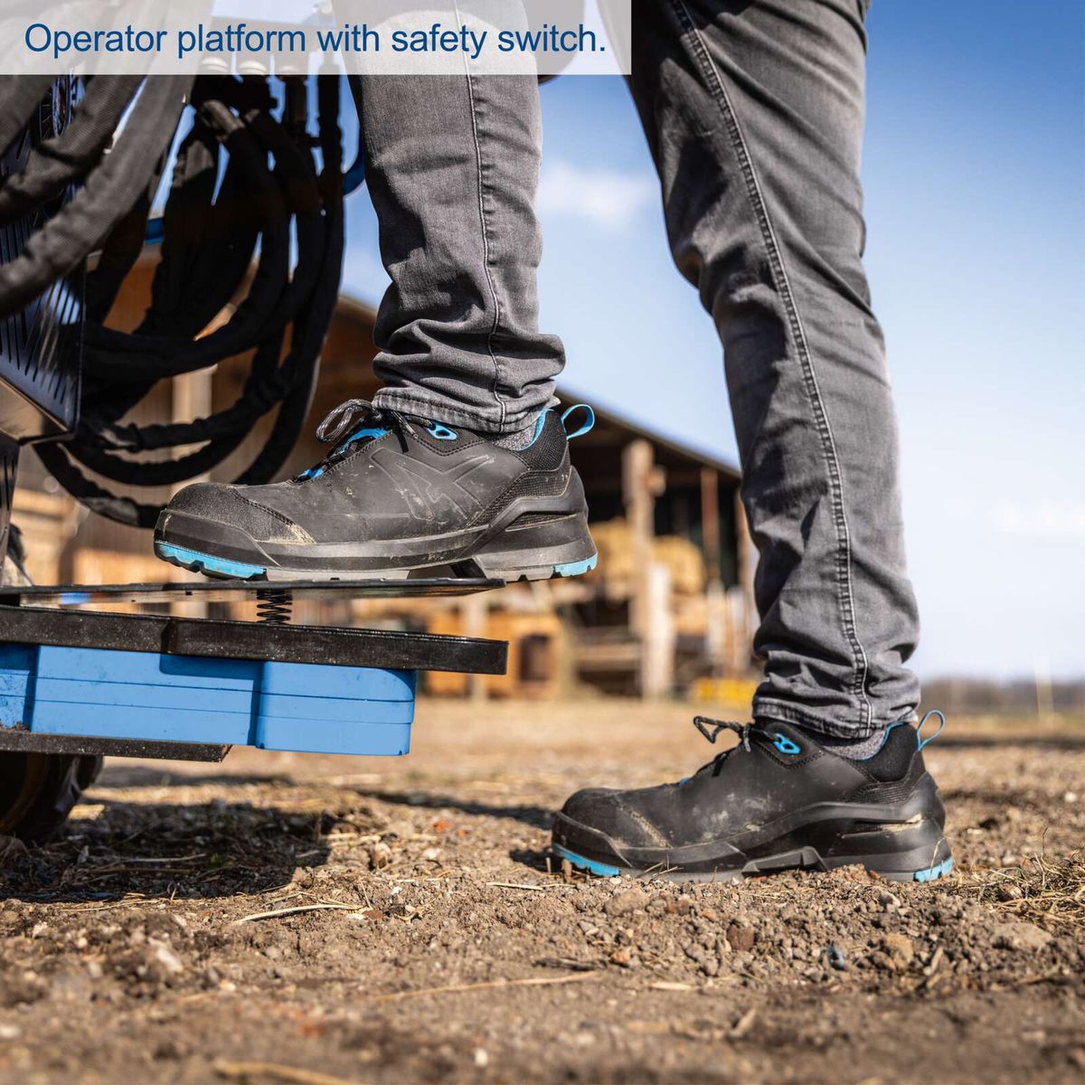 Operator platform with safety switch for Scheppach compact loader MKL730