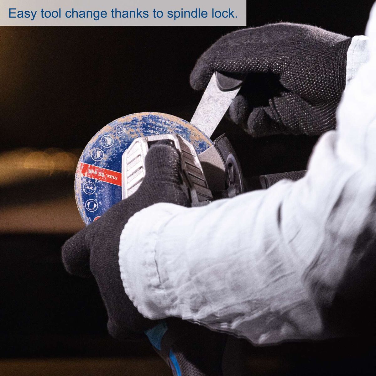 Spindle lock for easy tool change on cordless angle grinder