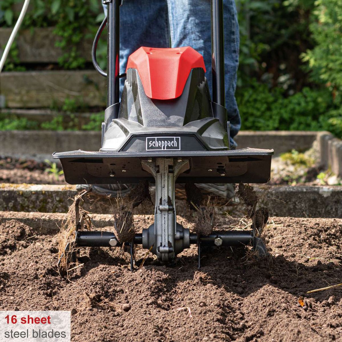 Electric motor hoe with 16 steel blades for precise soil cultivation, 36 cm width and 22 cm depth