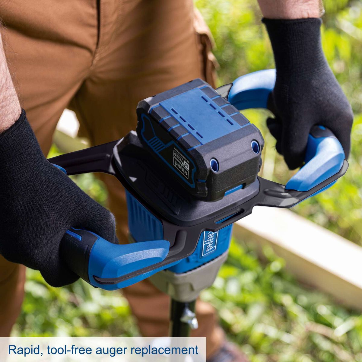 Rapid, tool-free auger replacement for Scheppach auger