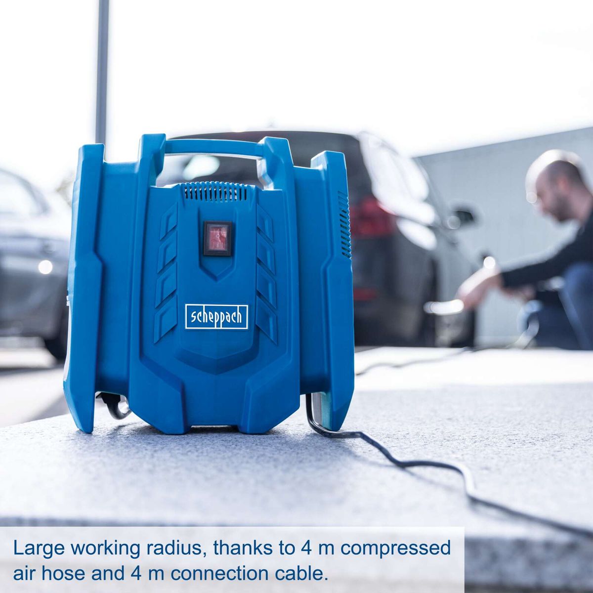 Air compressor with 4-meter working range via 4-meter air hose and cable