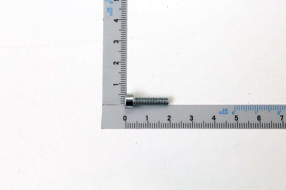 Cheese head screw M4x16 with integrated locking feature