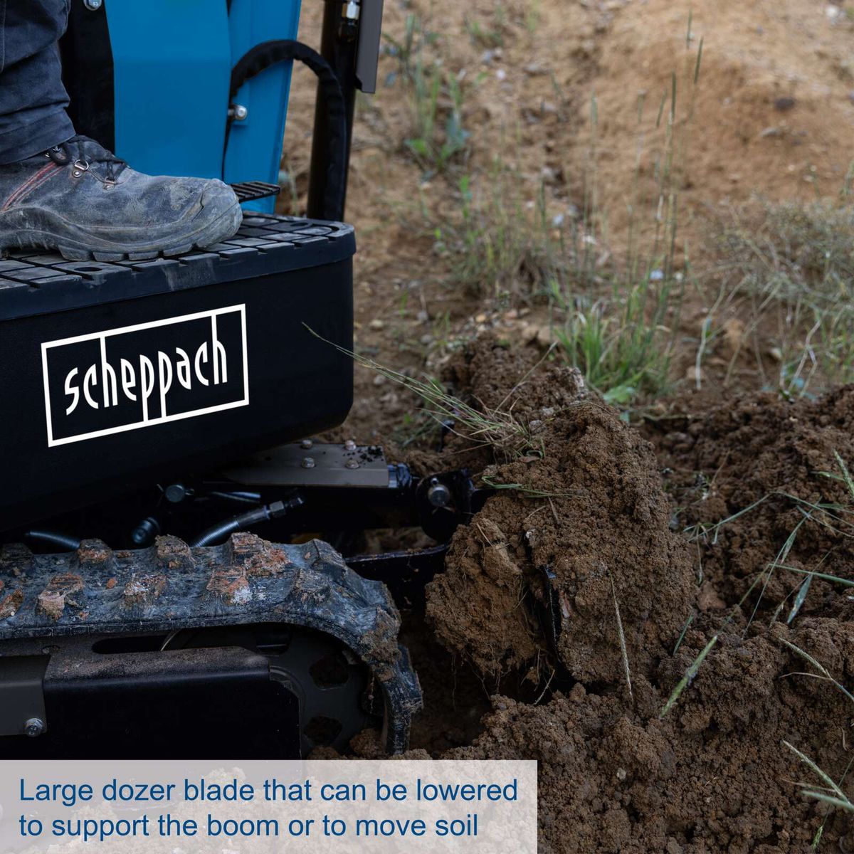 Large dozer blade for Scheppach equipment supporting boom or soil movement