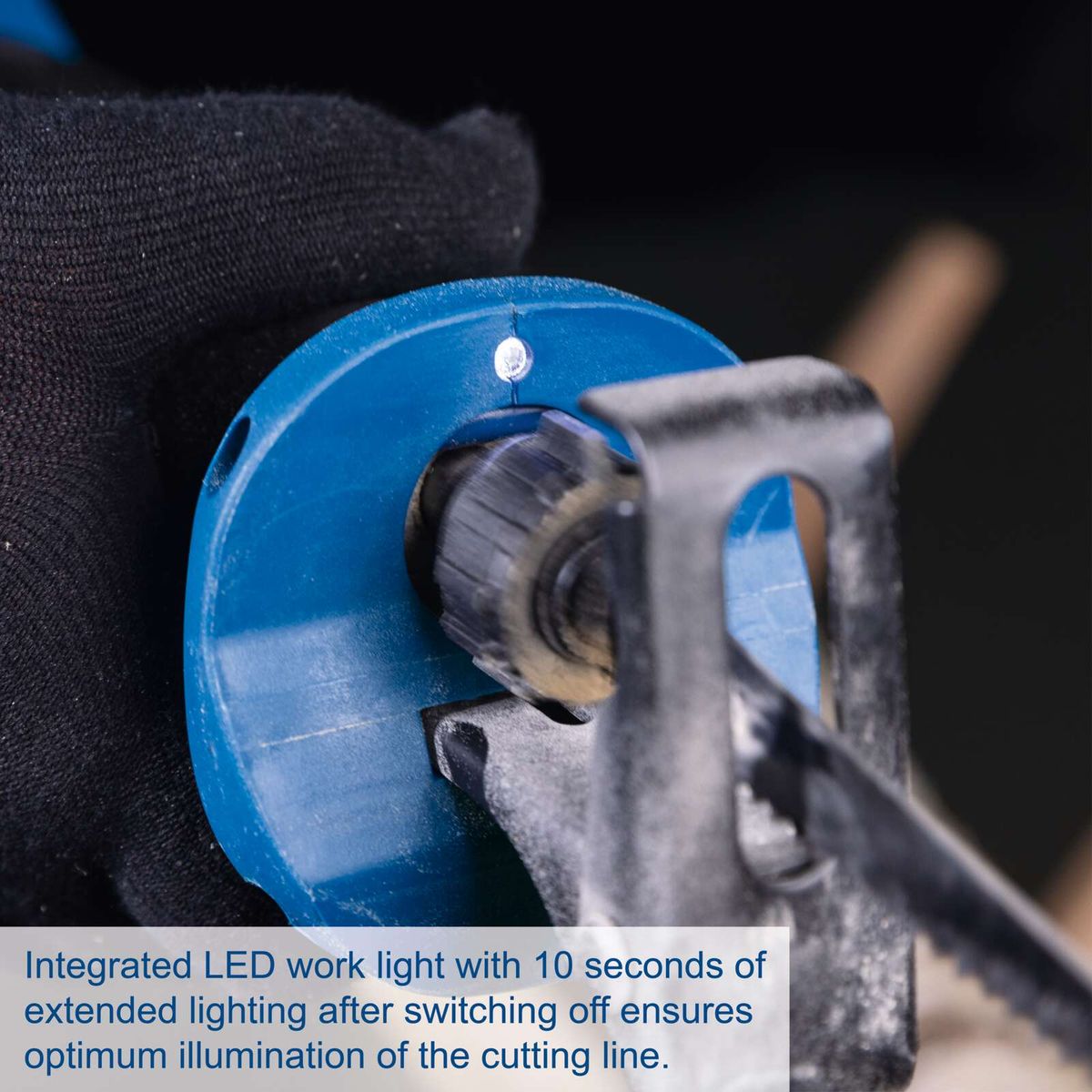 LED work light with 10-second extended lighting for optimal cutting line illumination