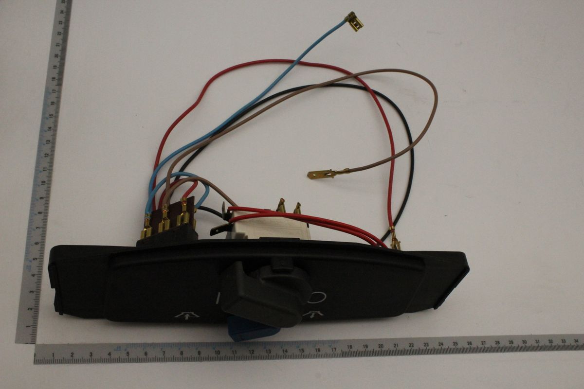 Scheppach switch plate with integrated connection terminals and wiring