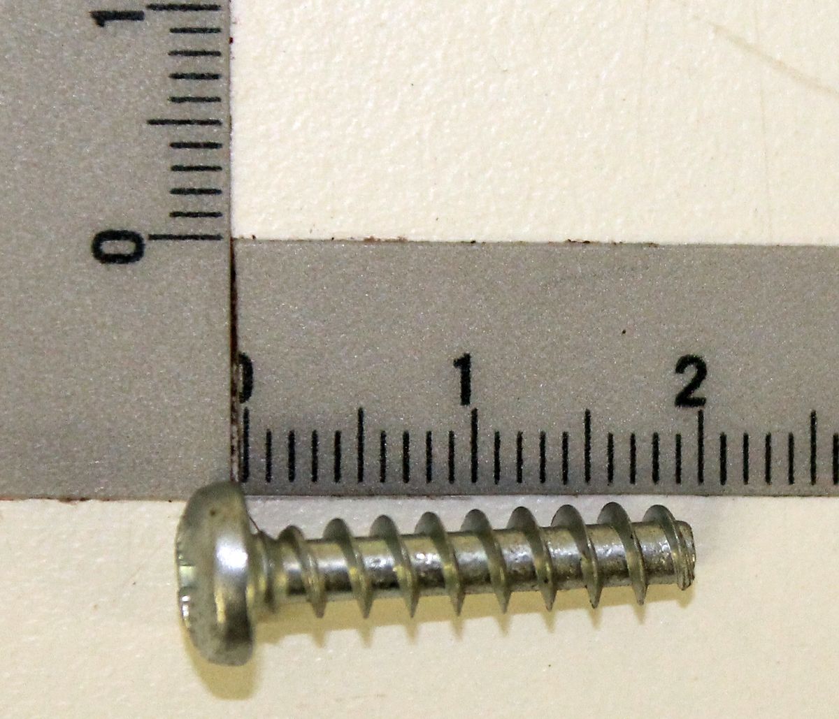 Lens screw with thread, part of Scheppach product set