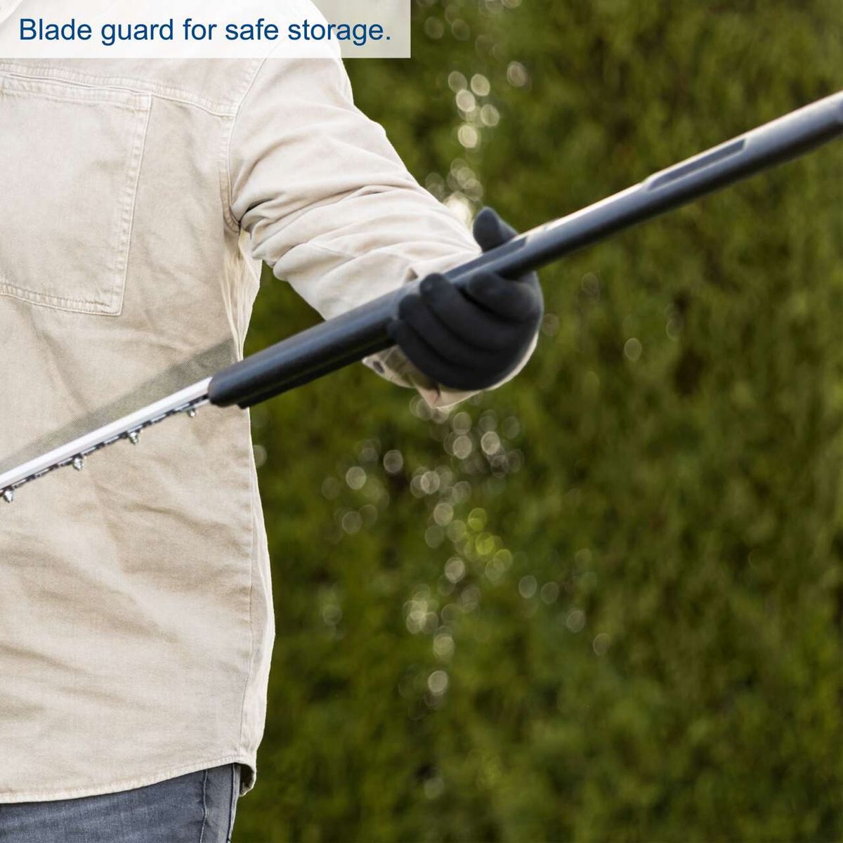 Blade guard for safe storage of the cordless hedge trimmer
