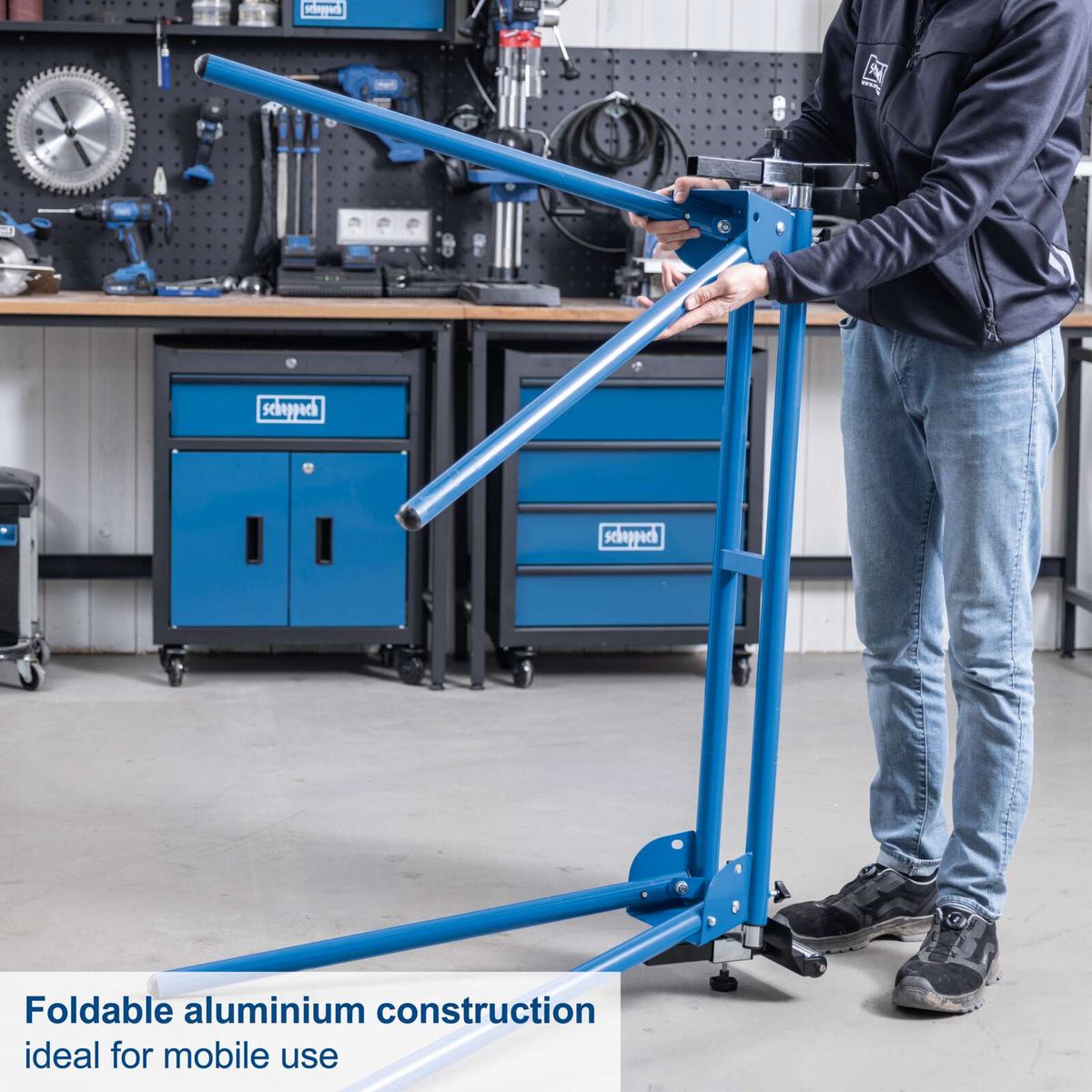 Foldable aluminium base for mobile use, part of the UMF1600 universal stand by Scheppach