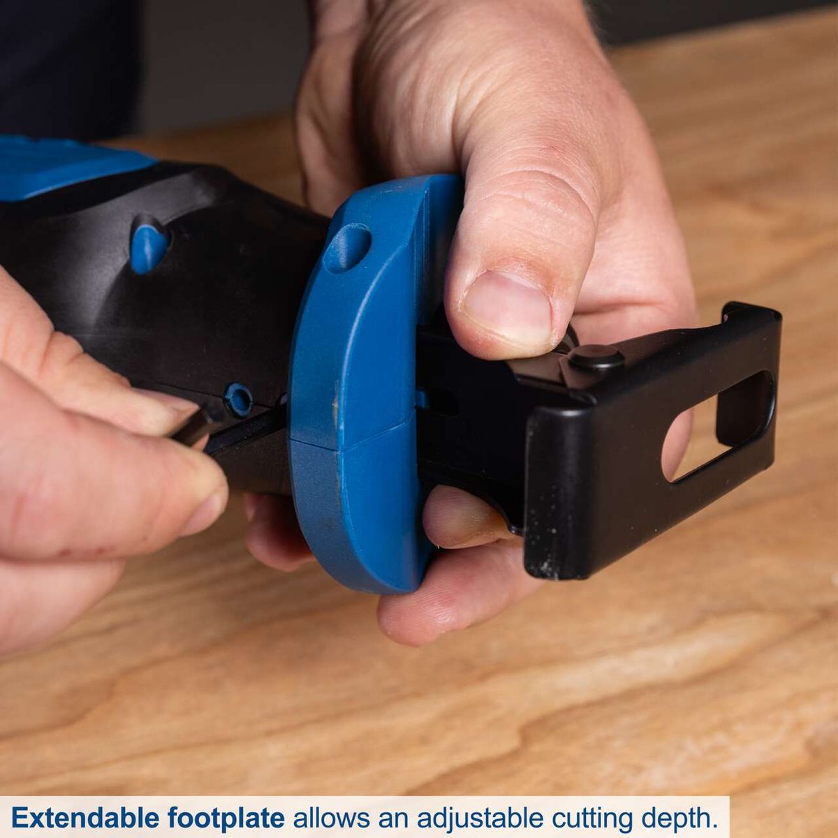 Adjustable cutting depth via extendable footplate on Scheppach cordless reciprocating saw