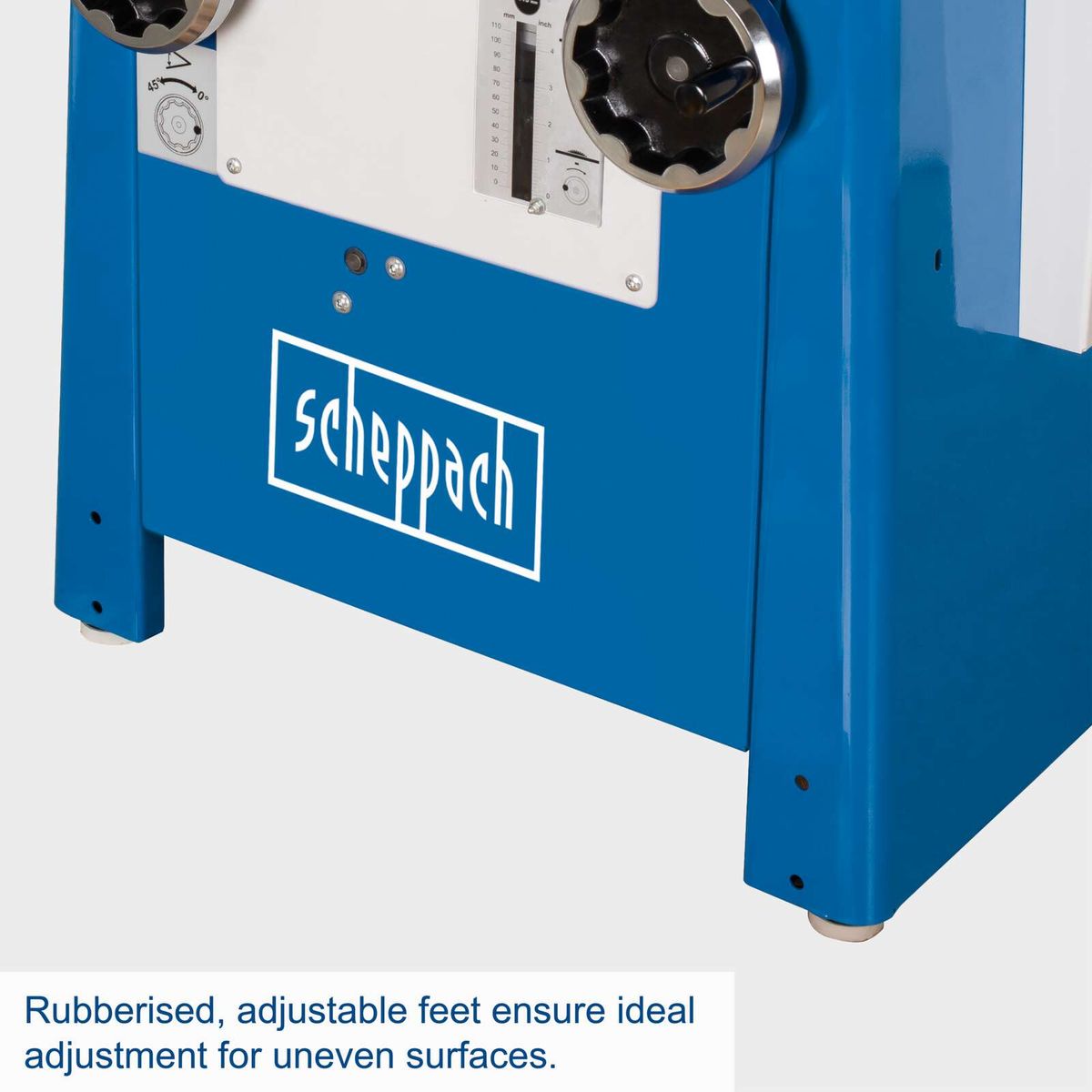 Rubberised, adjustable feet for ideal adjustment on uneven surfaces