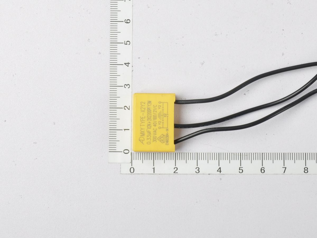3-pin capacitor (0.33 µF, 250–300 V) with leads, displayed for Scheppach products
