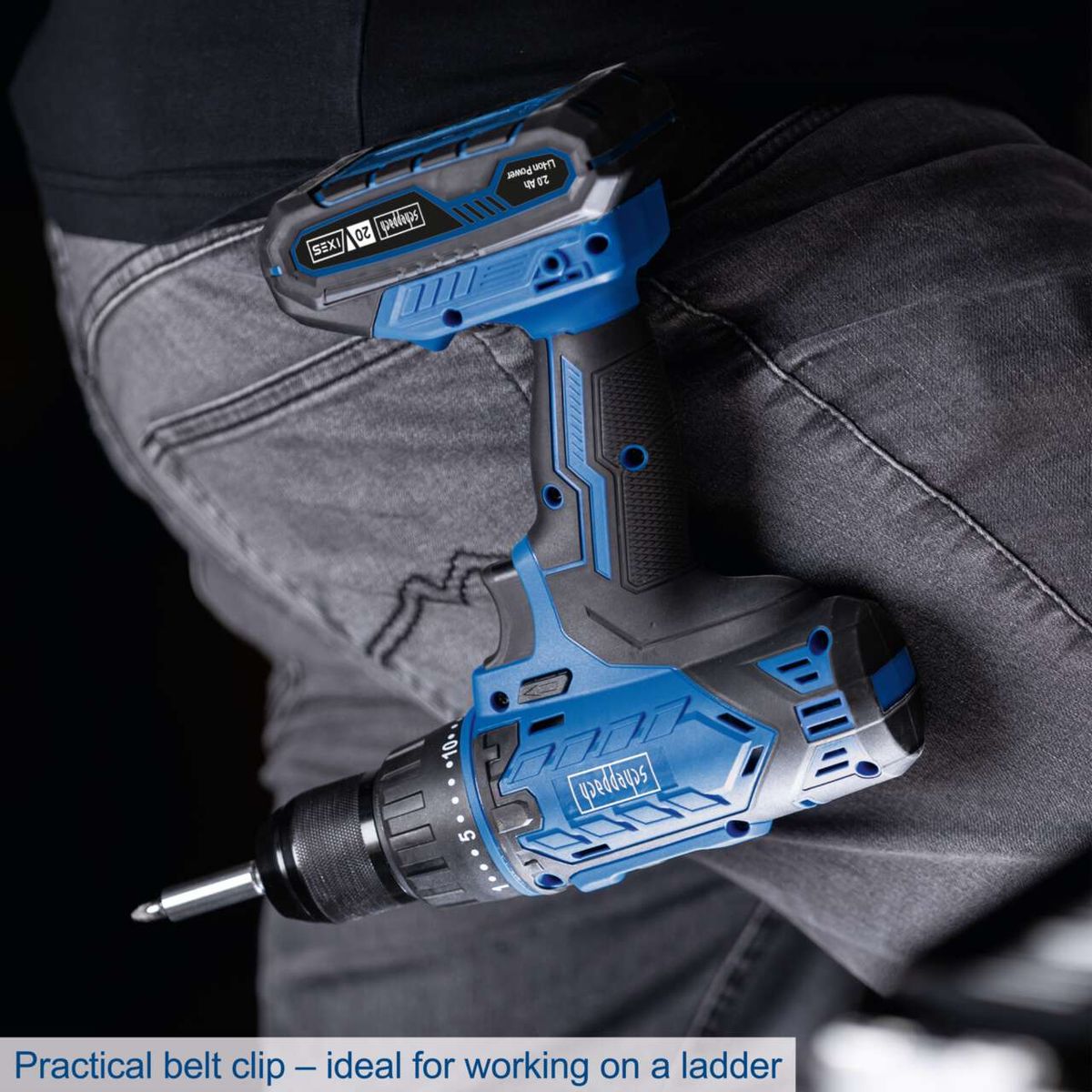 Practical belt clip for tool storage – suitable for use on a ladder