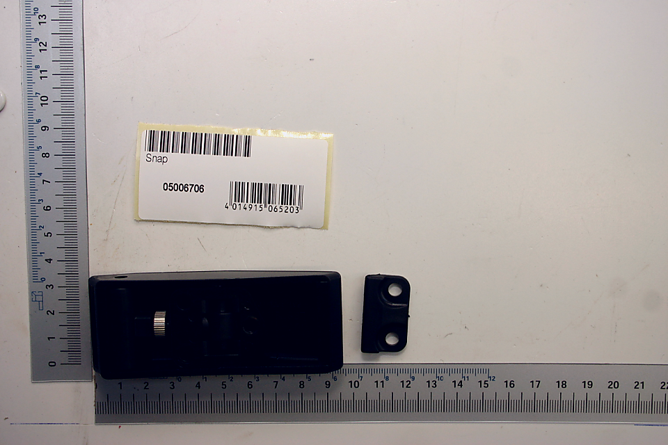 Scheppach snap fastener with label and mounting bracket
