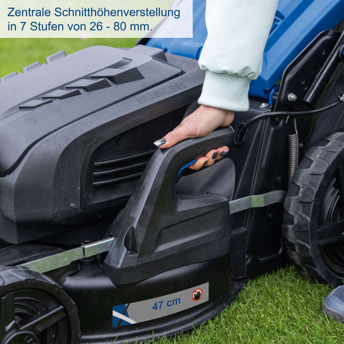Central cutting width adjustment for battery-powered lawnmower, height range 26–80 mm