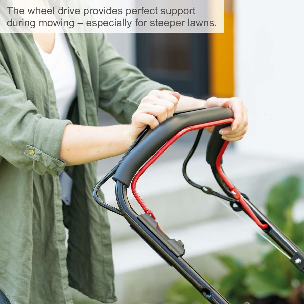 Wheel drive for stable mowing, especially on steep lawns for Scheppach petrol lawnmower MS173-51