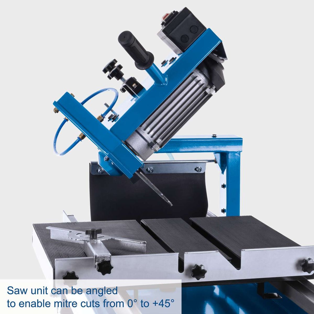 Adjustable cutting unit for mitre cuts ranging from 0° to +45° on stone cutting machine