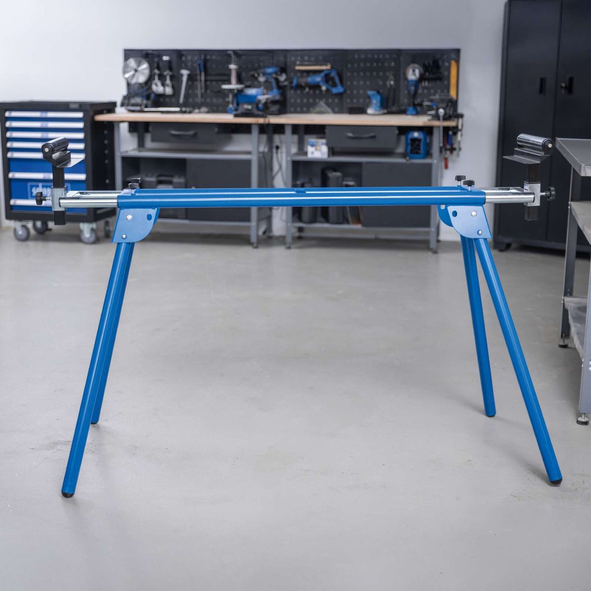 Scheppach mit höhenverstellbaren Beinen und adjustable arm for maximum load capacity and stability