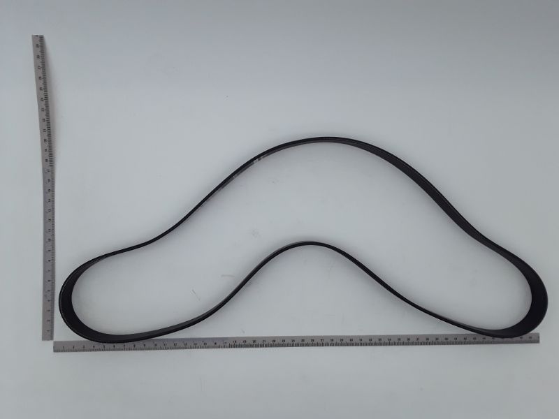 Ribbed belt with wavy profile
