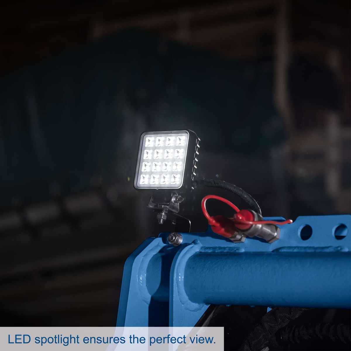 LED spotlight for clear illumination