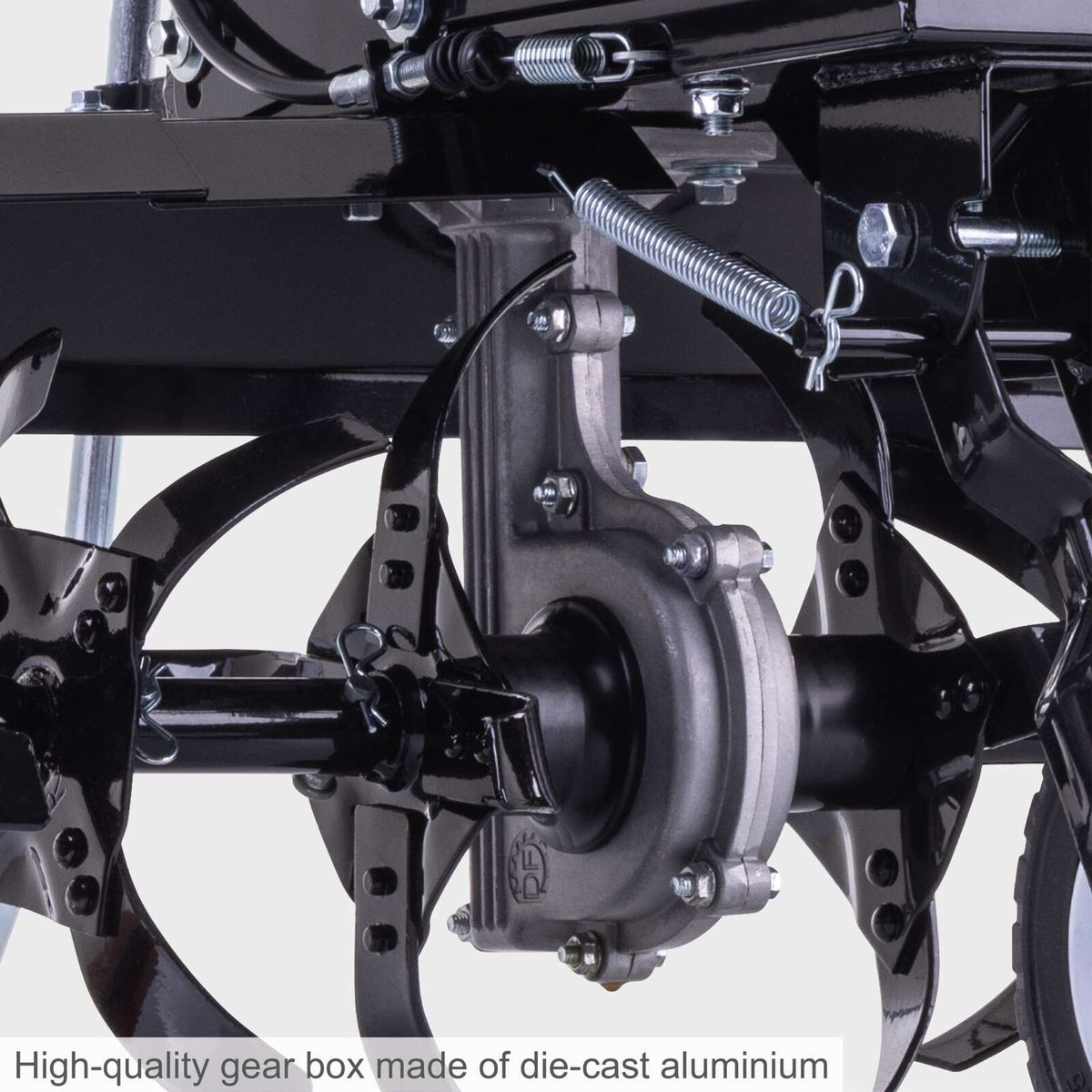 High-quality gearbox from die-cast aluminium for Scheppach motor tillers, featuring robust mechanical components and sturdy mounts