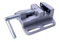 Scheppach vice with 59mm spread and 64x20mm jaws for accurate clamping