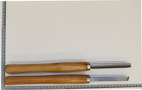 Scheppach chisel set for lathe: Two chisels with wooden handles and metal edges